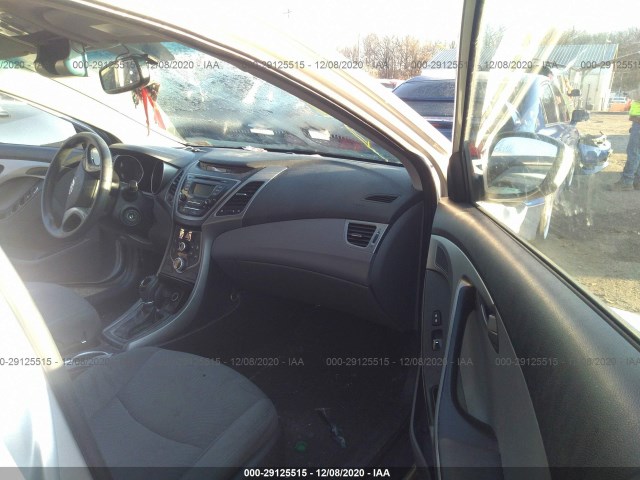 Photo 4 VIN: 5NPDH4AEXGH765449 - HYUNDAI ELANTRA 