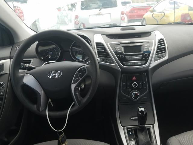 Photo 8 VIN: 5NPDH4AEXGH766388 - HYUNDAI ELANTRA 