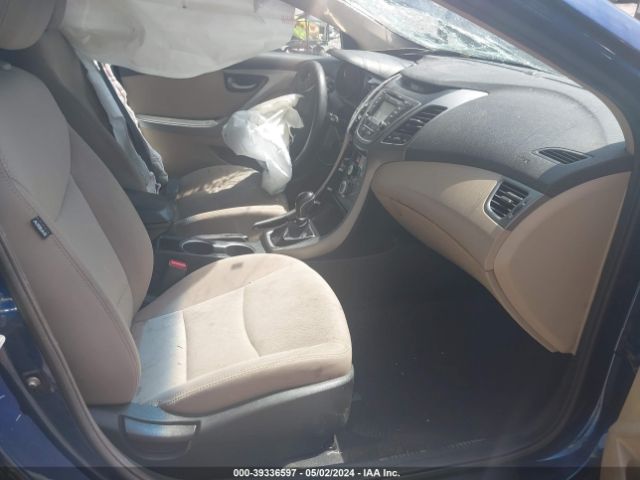 Photo 4 VIN: 5NPDH4AEXGH773325 - HYUNDAI ELANTRA 