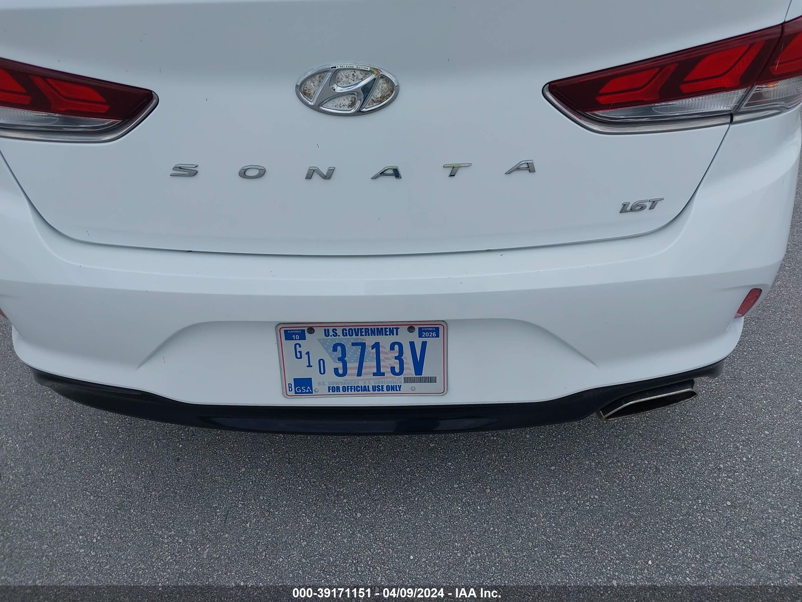 Photo 6 VIN: 5NPE24AA0JH702564 - HYUNDAI SONATA 