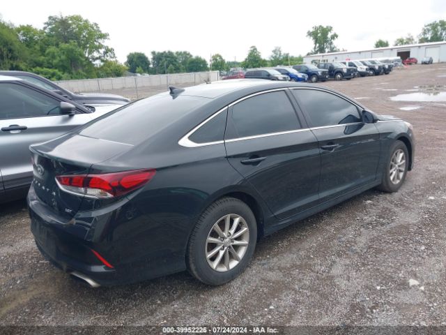 Photo 3 VIN: 5NPE24AA2JH682365 - HYUNDAI SONATA 