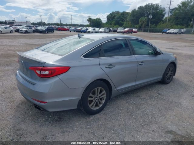 Photo 3 VIN: 5NPE24AA3FH152896 - HYUNDAI SONATA 