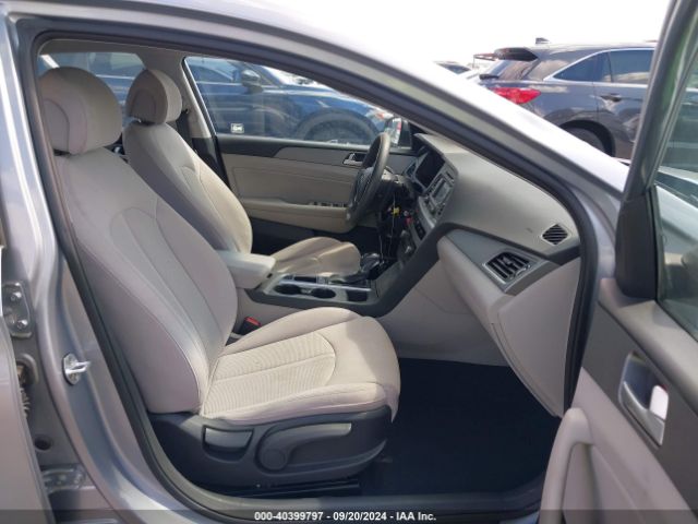 Photo 4 VIN: 5NPE24AA3FH155488 - HYUNDAI SONATA 