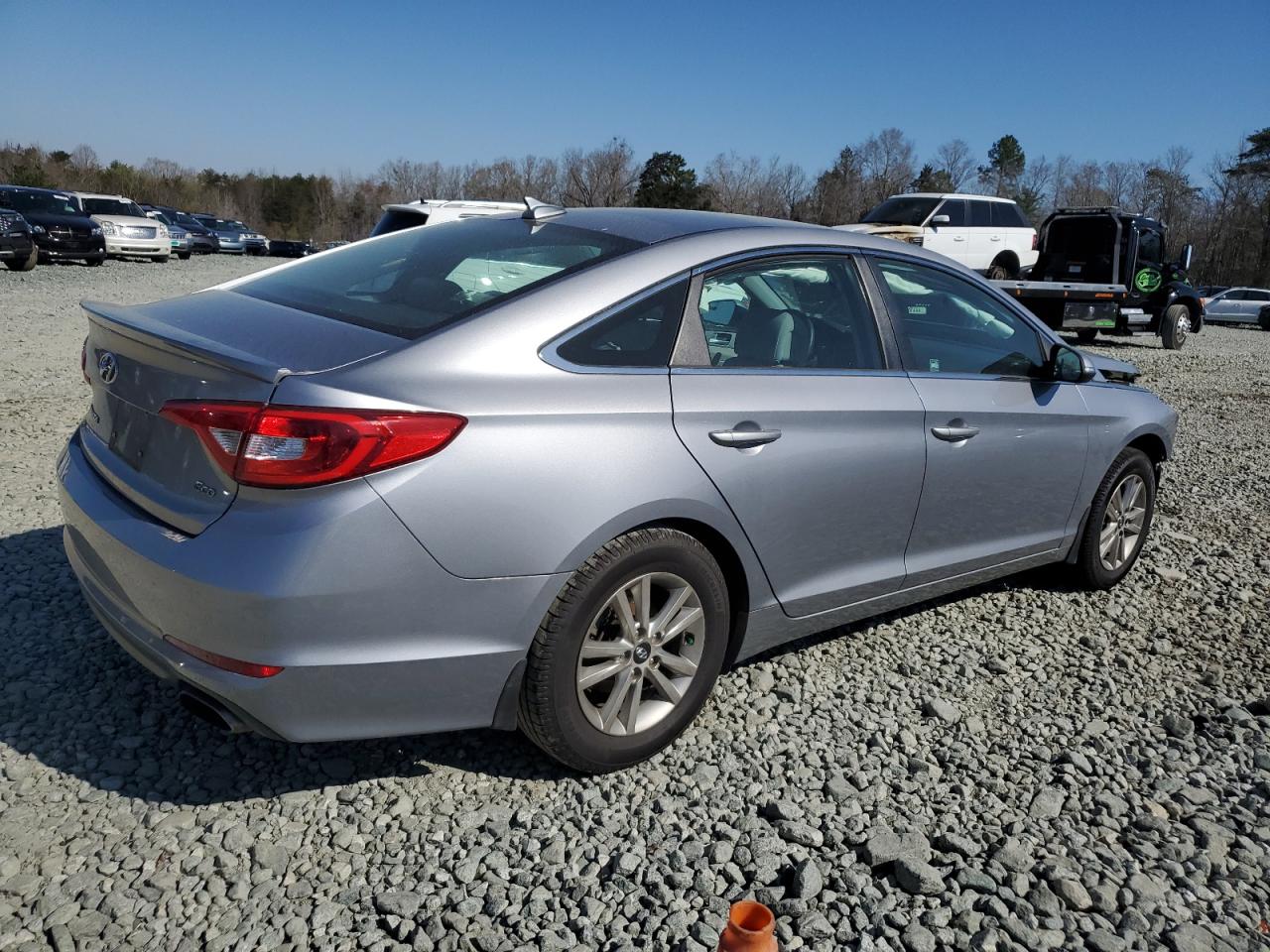 Photo 2 VIN: 5NPE24AA3FH179225 - HYUNDAI SONATA 