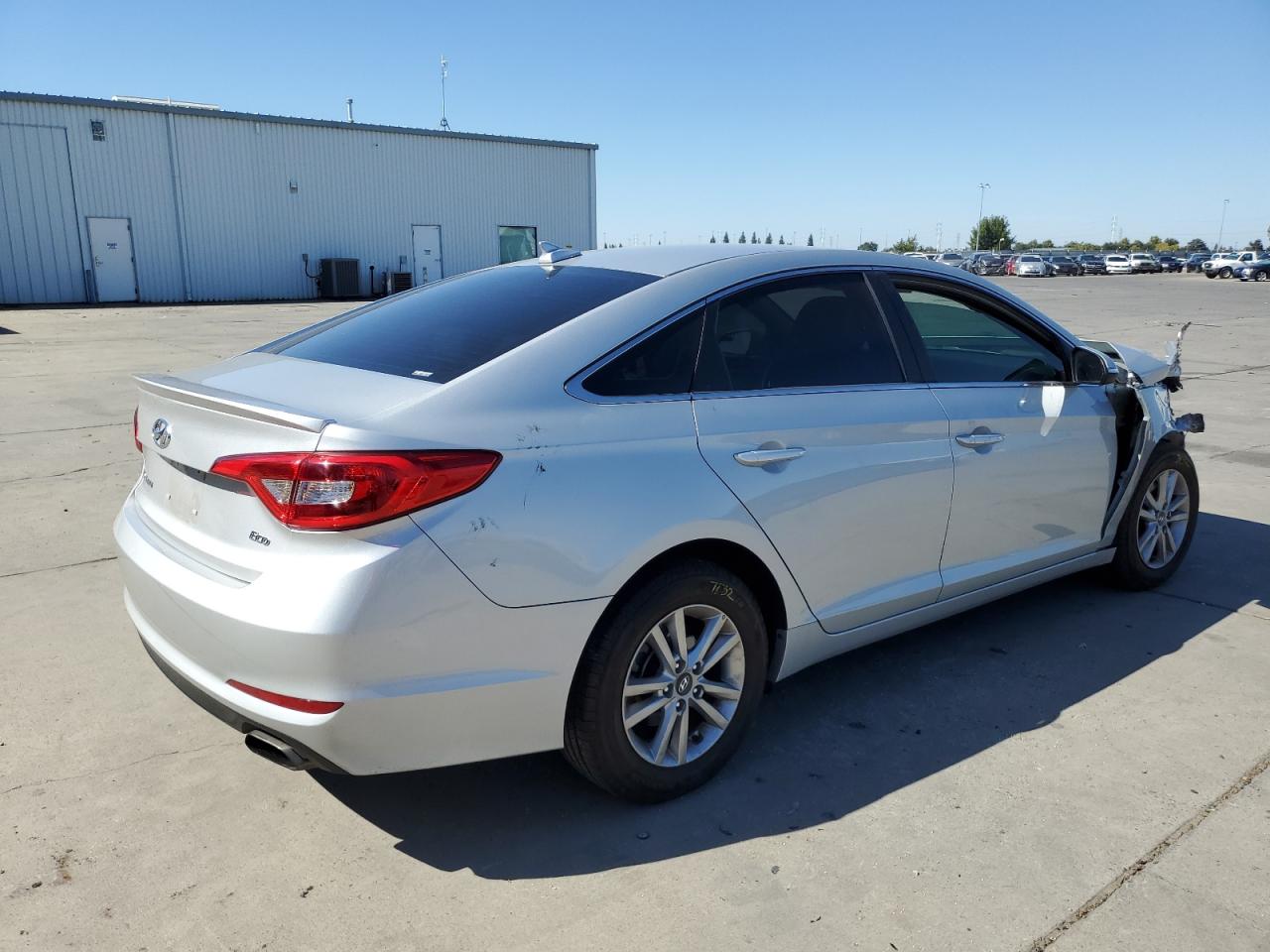 Photo 2 VIN: 5NPE24AA3GH350959 - HYUNDAI SONATA 