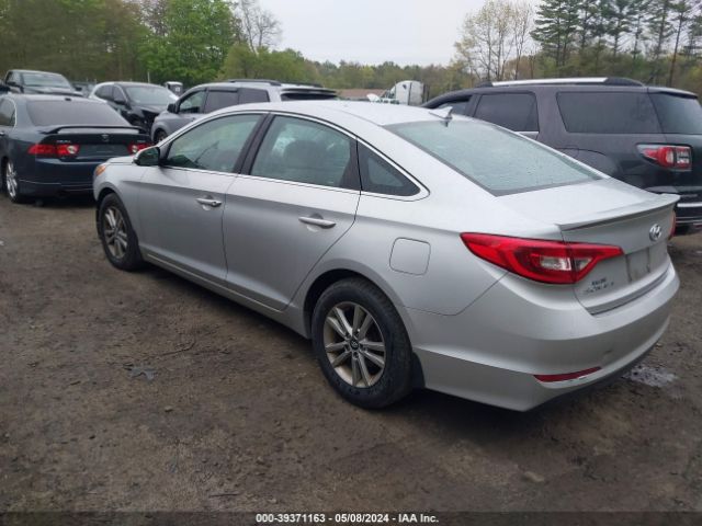 Photo 2 VIN: 5NPE24AA3GH371472 - HYUNDAI SONATA 