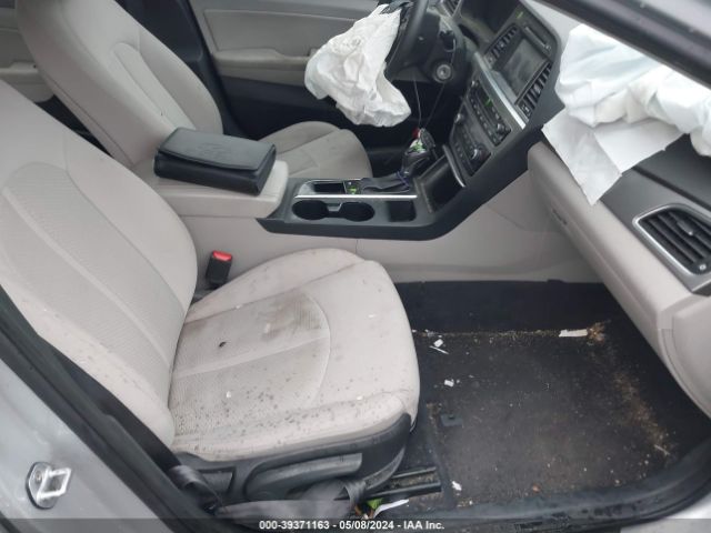 Photo 4 VIN: 5NPE24AA3GH371472 - HYUNDAI SONATA 