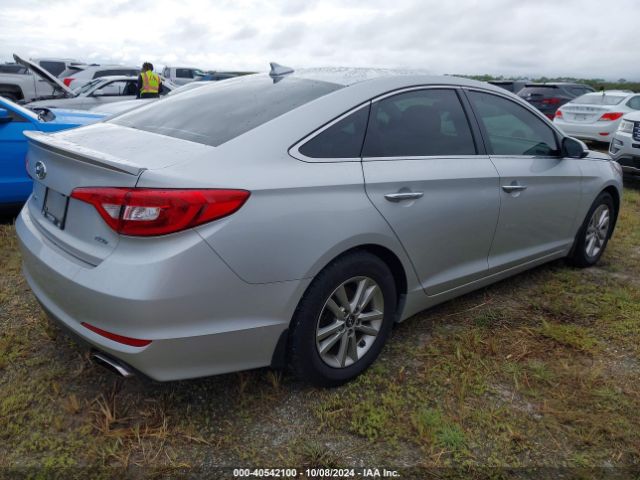 Photo 3 VIN: 5NPE24AA4FH113461 - HYUNDAI SONATA 