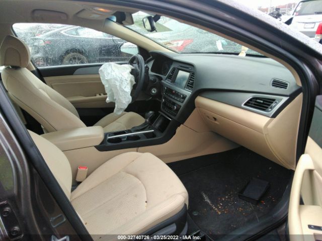 Photo 4 VIN: 5NPE24AA5GH400812 - HYUNDAI SONATA 