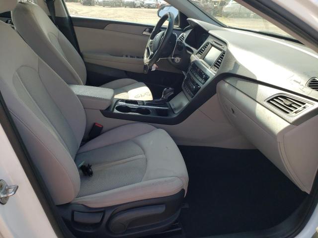 Photo 4 VIN: 5NPE24AA5HH468559 - HYUNDAI SONATA ECO 