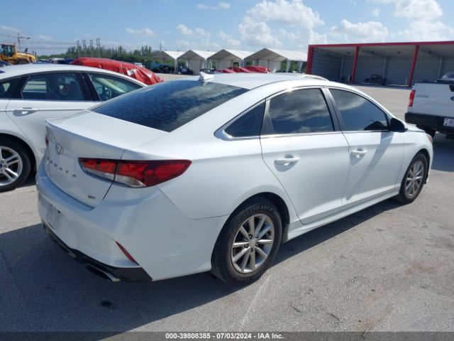 Photo 3 VIN: 5NPE24AA6JH702570 - HYUNDAI SONATA 