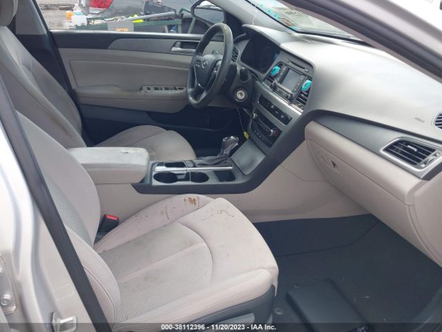 Photo 4 VIN: 5NPE24AA7FH123790 - HYUNDAI SONATA 