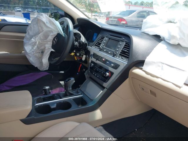 Photo 4 VIN: 5NPE24AA7FH134420 - HYUNDAI SONATA 