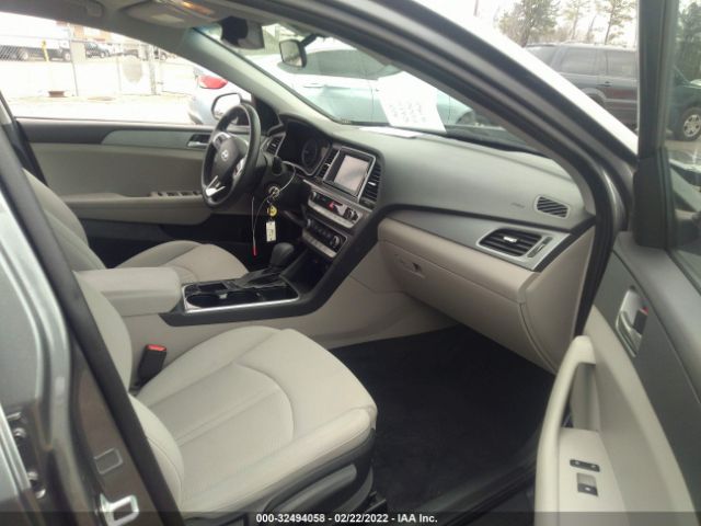 Photo 4 VIN: 5NPE24AA8JH702604 - HYUNDAI SONATA 