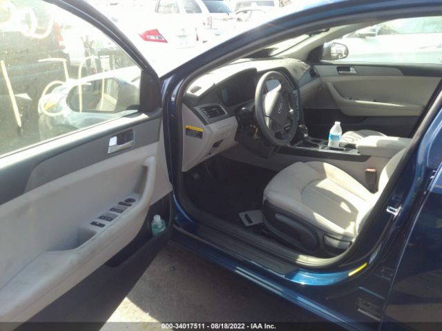 Photo 4 VIN: 5NPE24AA9HH537561 - HYUNDAI SONATA 