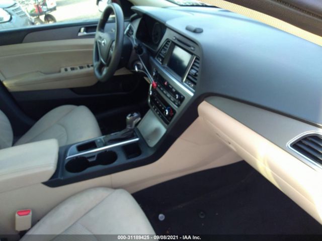 Photo 4 VIN: 5NPE24AAXGH429156 - HYUNDAI SONATA 