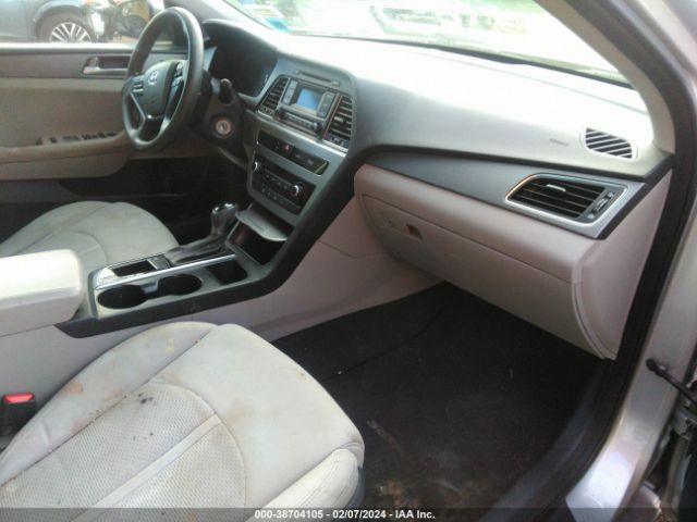 Photo 4 VIN: 5NPE24AF0FH000408 - HYUNDAI SONATA 