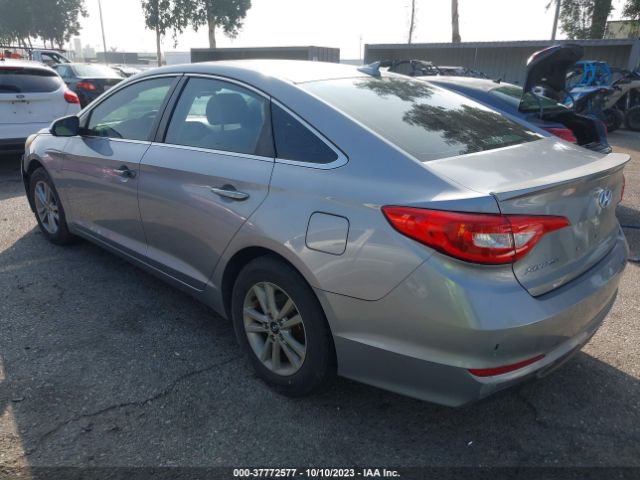 Photo 2 VIN: 5NPE24AF0FH000442 - HYUNDAI SONATA 