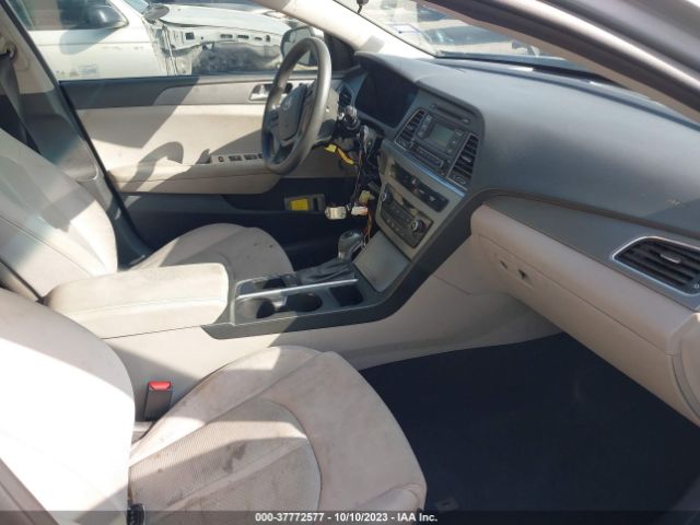 Photo 4 VIN: 5NPE24AF0FH000442 - HYUNDAI SONATA 