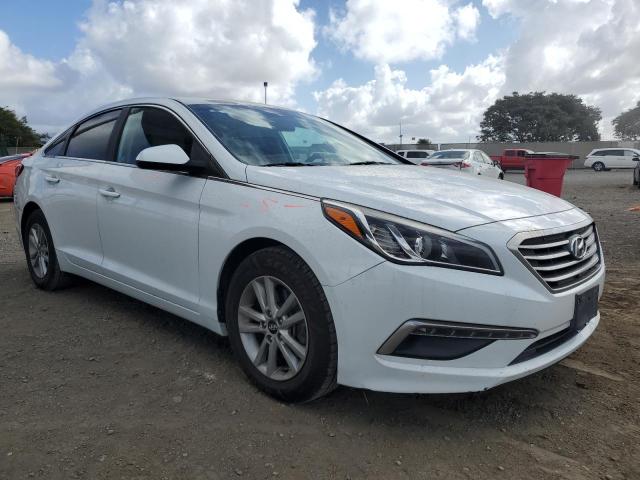 Photo 3 VIN: 5NPE24AF0FH002837 - HYUNDAI SONATA SE 