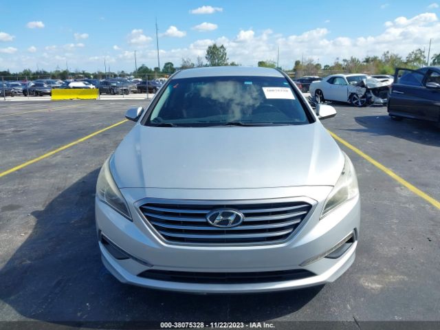 Photo 5 VIN: 5NPE24AF0FH010369 - HYUNDAI SONATA 