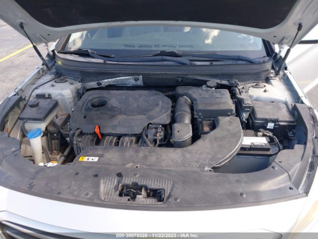 Photo 9 VIN: 5NPE24AF0FH010369 - HYUNDAI SONATA 