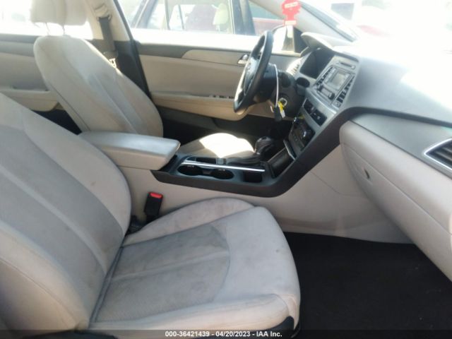 Photo 4 VIN: 5NPE24AF0FH010405 - HYUNDAI SONATA 