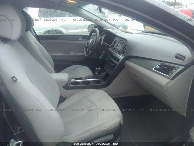 Photo 4 VIN: 5NPE24AF0FH011831 - HYUNDAI SONATA 