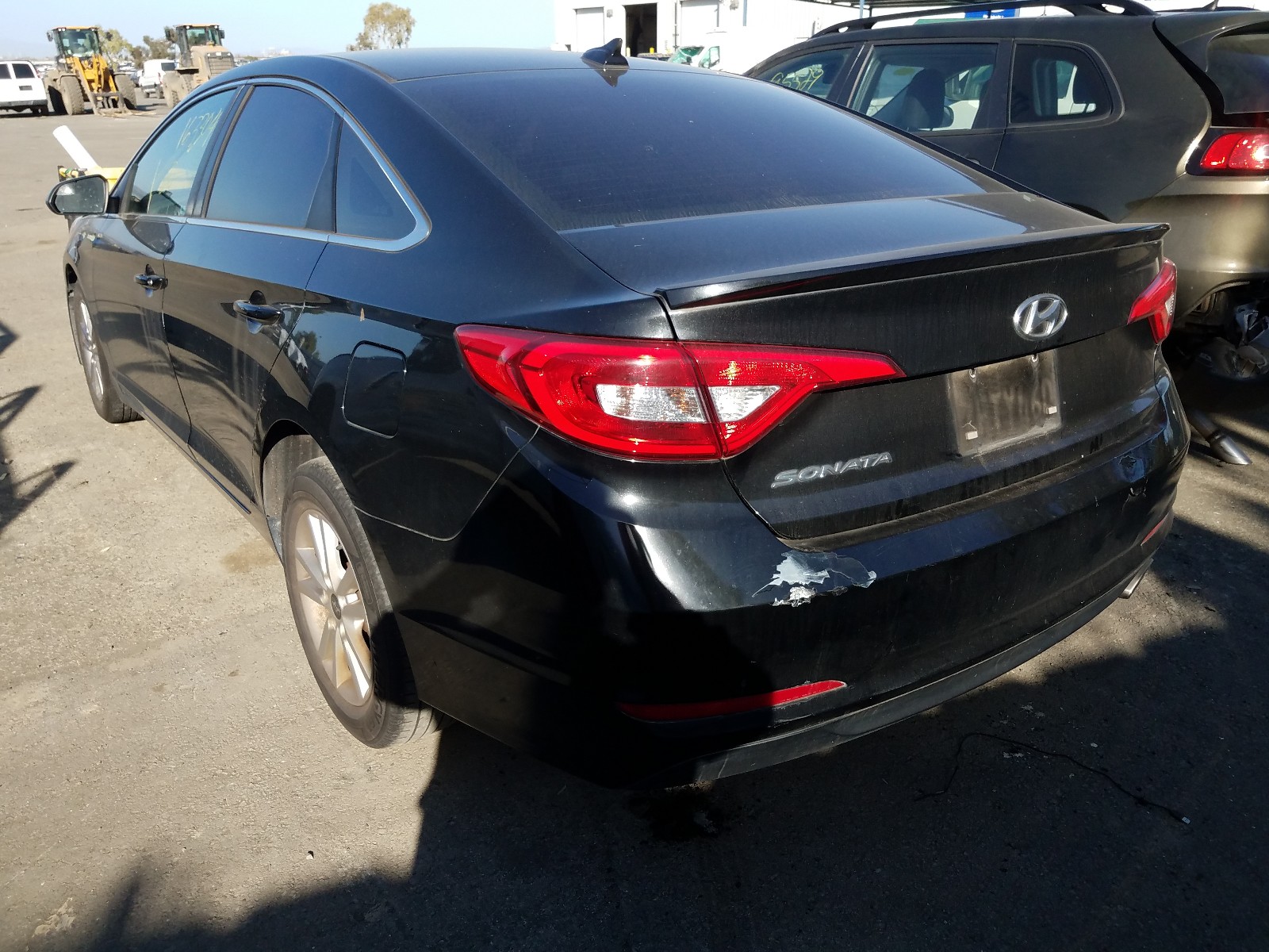 Photo 2 VIN: 5NPE24AF0FH015538 - HYUNDAI SONATA SE 