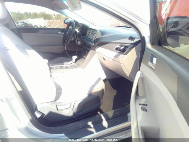 Photo 4 VIN: 5NPE24AF0FH031111 - HYUNDAI SONATA 