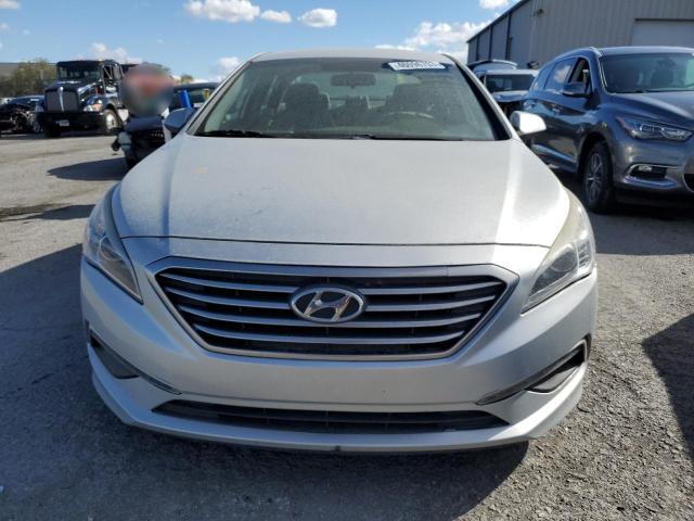 Photo 4 VIN: 5NPE24AF0FH039452 - HYUNDAI SONATA SE 