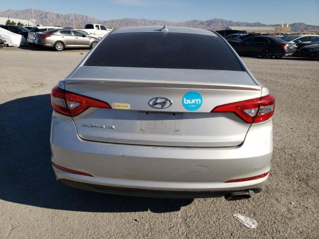 Photo 5 VIN: 5NPE24AF0FH078168 - HYUNDAI SONATA SE 