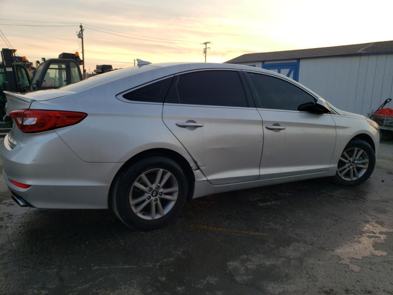 Photo 2 VIN: 5NPE24AF0FH088649 - HYUNDAI SONATA 