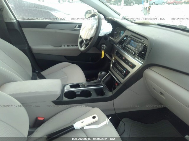 Photo 4 VIN: 5NPE24AF0FH131385 - HYUNDAI SONATA 