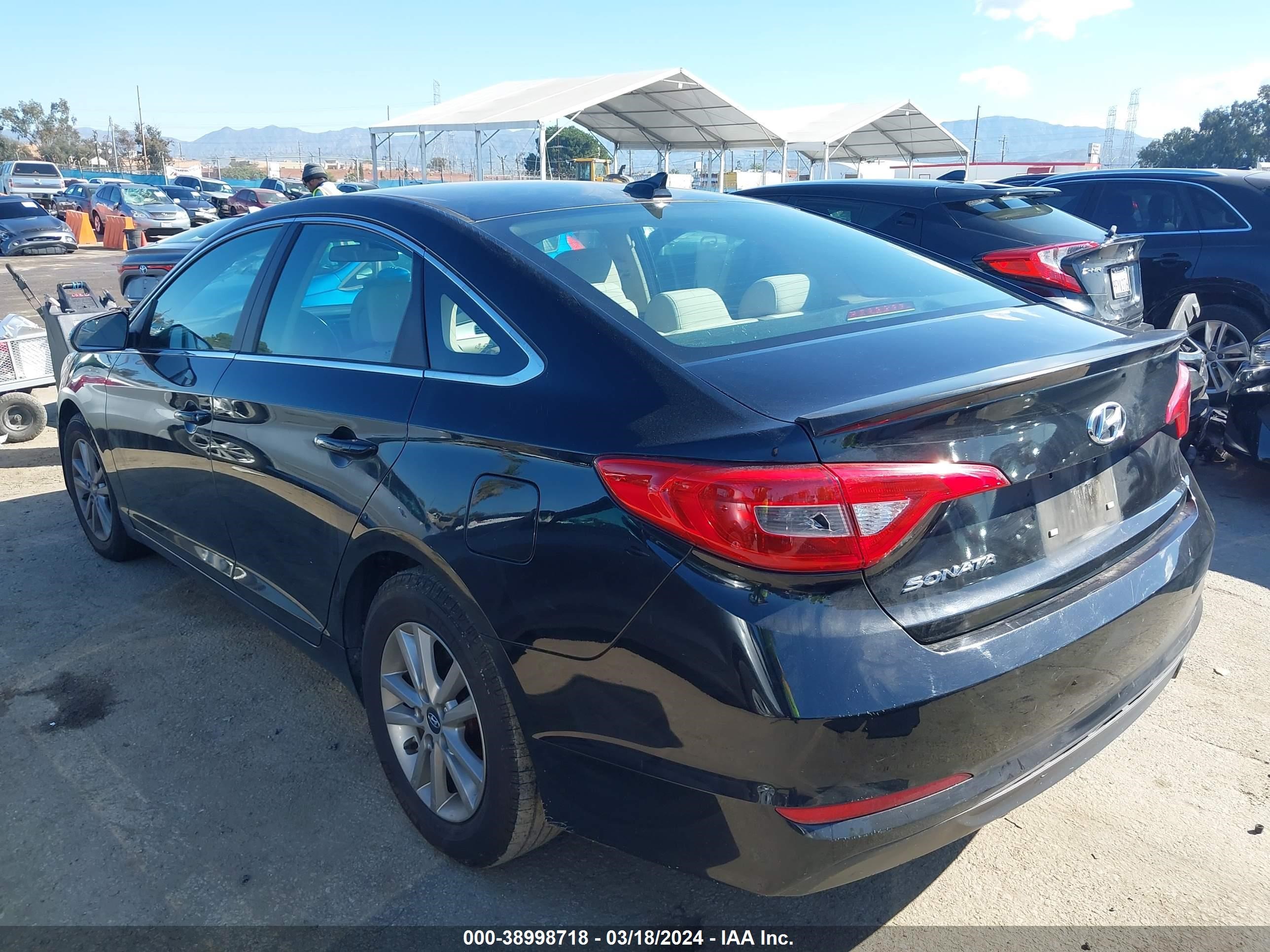 Photo 2 VIN: 5NPE24AF0FH148283 - HYUNDAI SONATA 