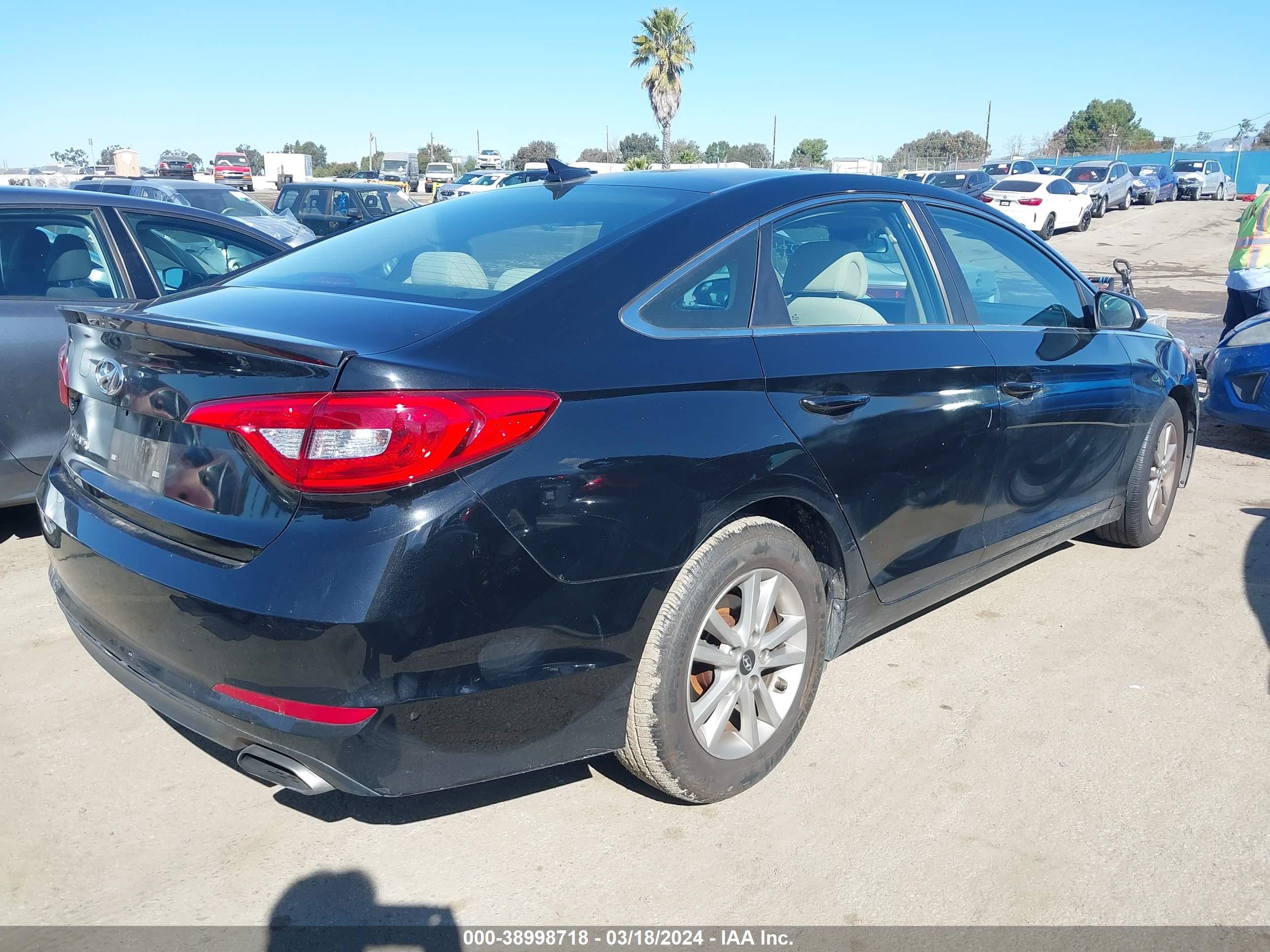 Photo 3 VIN: 5NPE24AF0FH148283 - HYUNDAI SONATA 