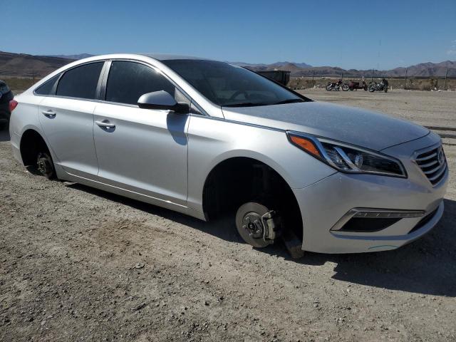 Photo 3 VIN: 5NPE24AF0FH150504 - HYUNDAI SONATA SE 