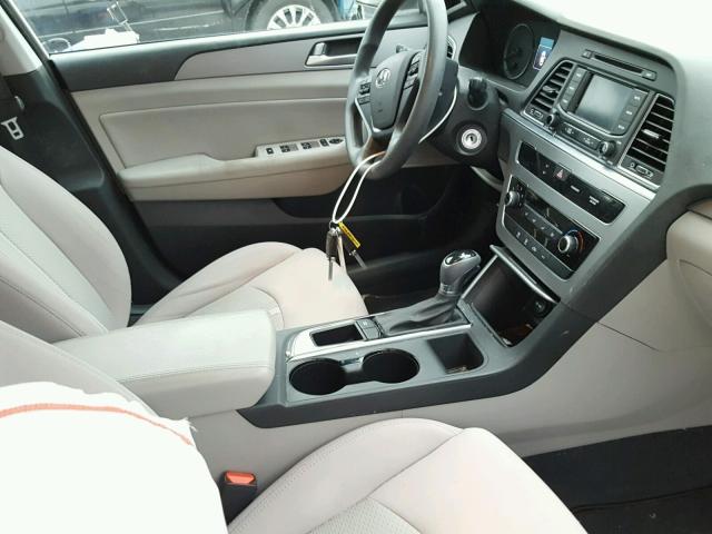 Photo 4 VIN: 5NPE24AF0FH171983 - HYUNDAI SONATA SE 