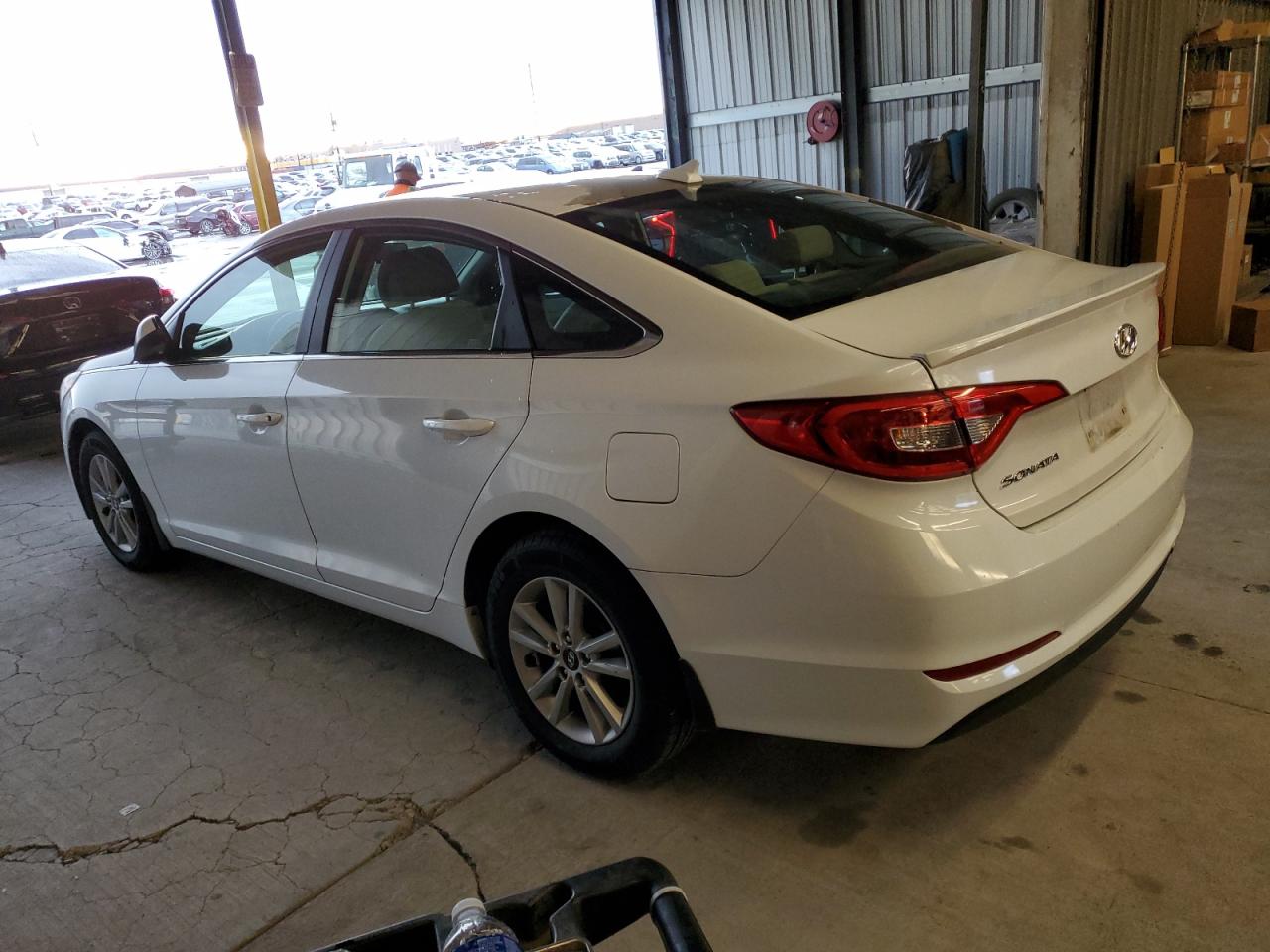 Photo 1 VIN: 5NPE24AF0FH186063 - HYUNDAI SONATA 