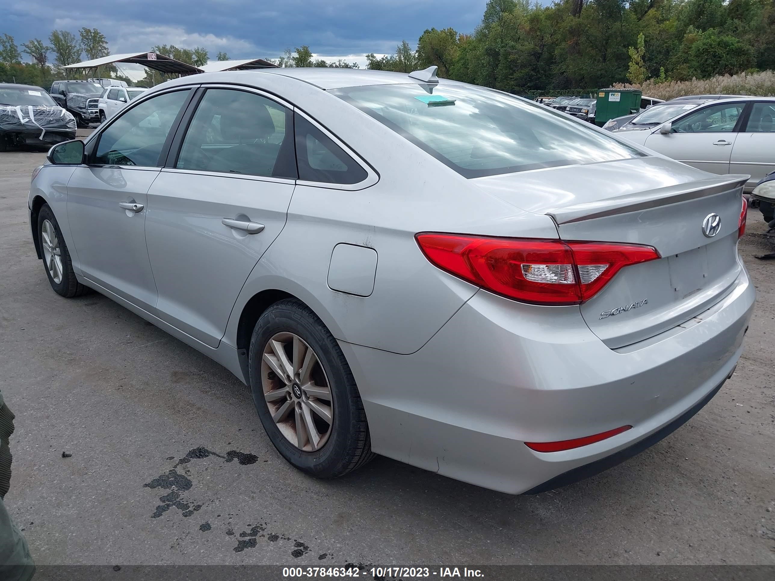 Photo 2 VIN: 5NPE24AF0FH201970 - HYUNDAI SONATA 