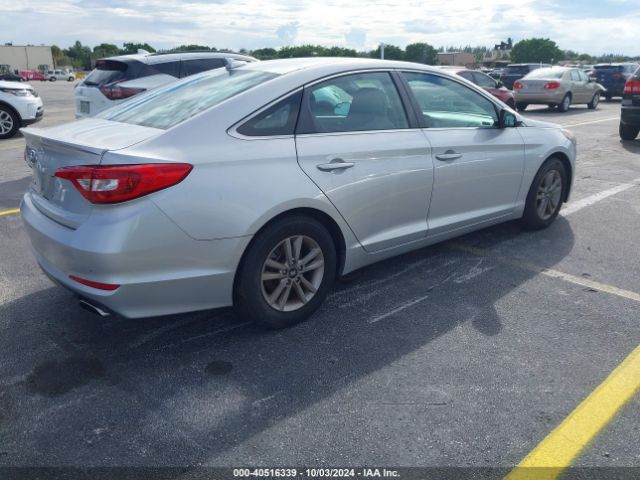 Photo 3 VIN: 5NPE24AF0FH204352 - HYUNDAI SONATA 