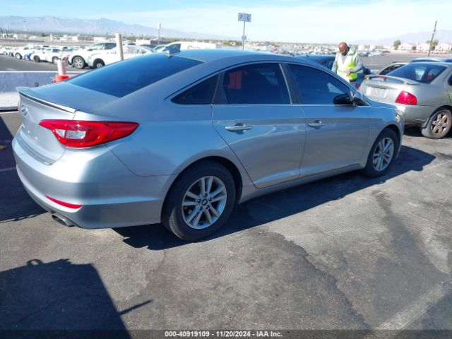 Photo 3 VIN: 5NPE24AF0FH206103 - HYUNDAI SONATA 