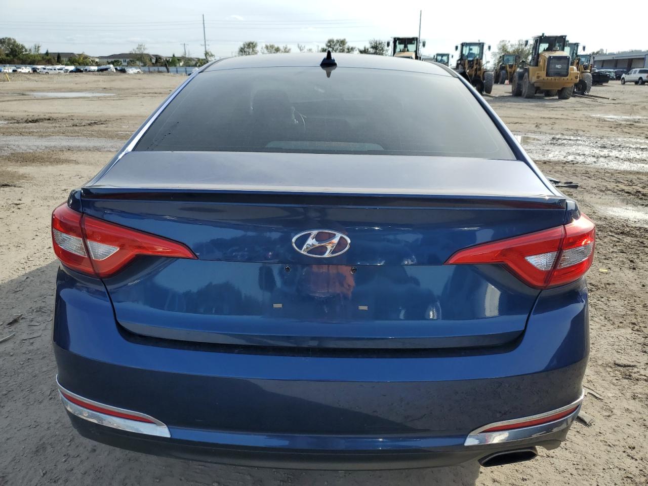 Photo 5 VIN: 5NPE24AF0FH215612 - HYUNDAI SONATA 