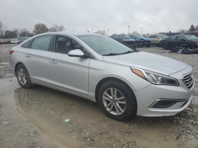 Photo 3 VIN: 5NPE24AF0GH266139 - HYUNDAI SONATA SE 