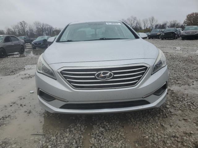 Photo 4 VIN: 5NPE24AF0GH266139 - HYUNDAI SONATA SE 