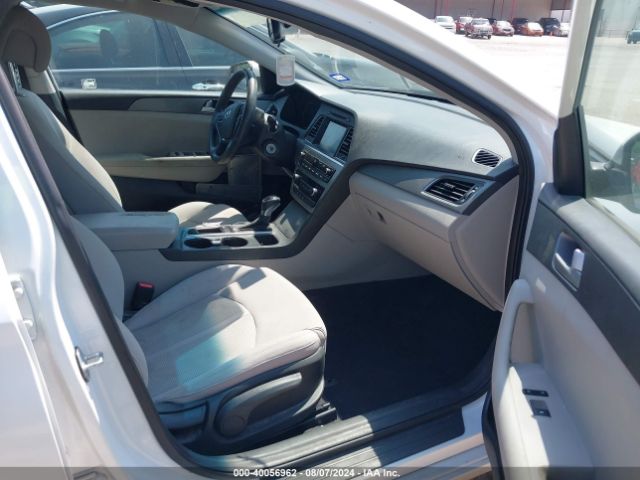 Photo 4 VIN: 5NPE24AF0GH275861 - HYUNDAI SONATA 