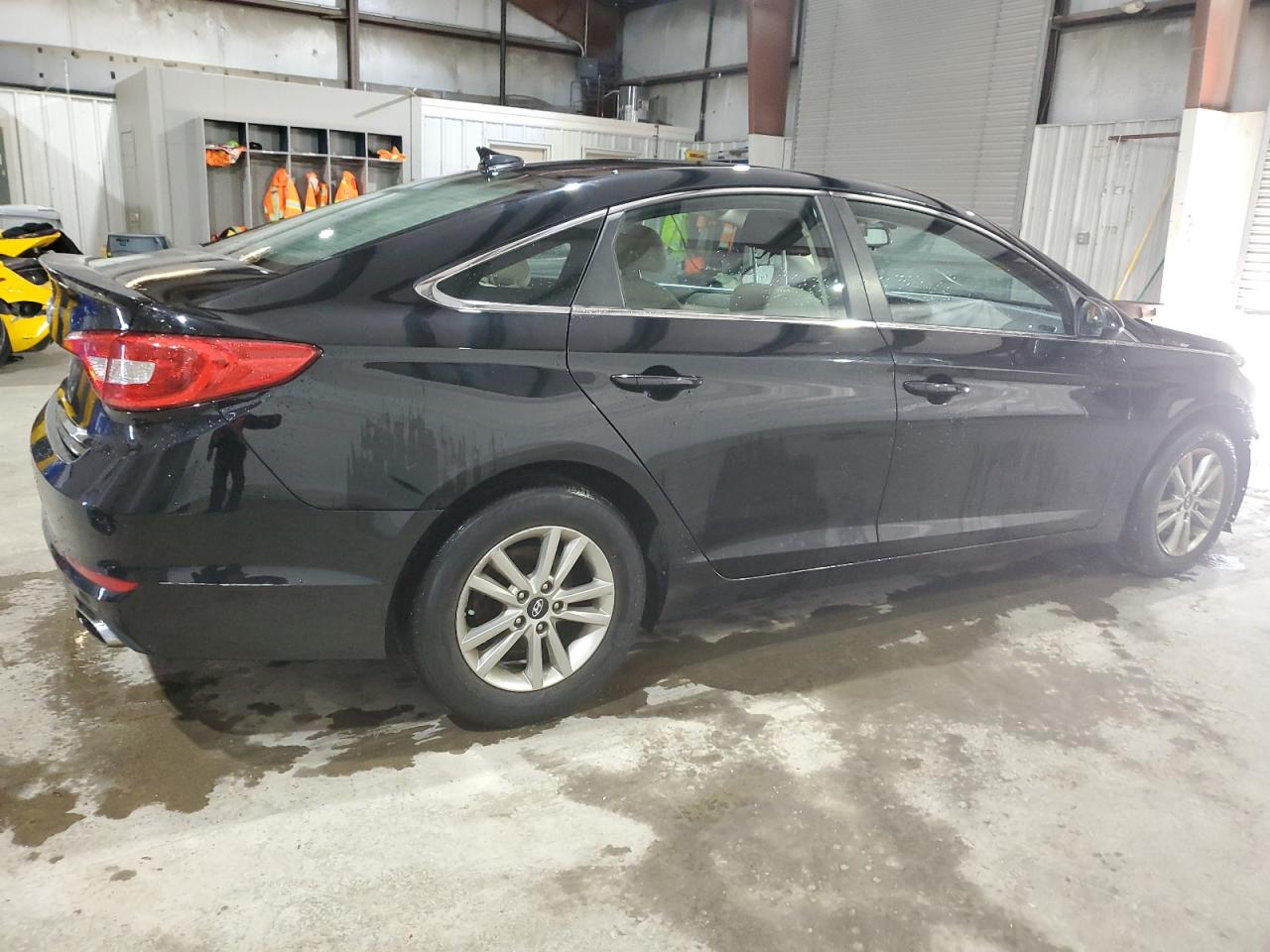 Photo 2 VIN: 5NPE24AF0GH276721 - HYUNDAI SONATA 