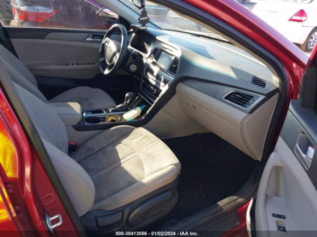 Photo 4 VIN: 5NPE24AF0GH280414 - HYUNDAI SONATA 