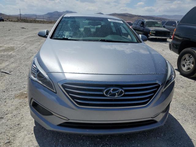 Photo 4 VIN: 5NPE24AF0GH299643 - HYUNDAI SONATA SE 