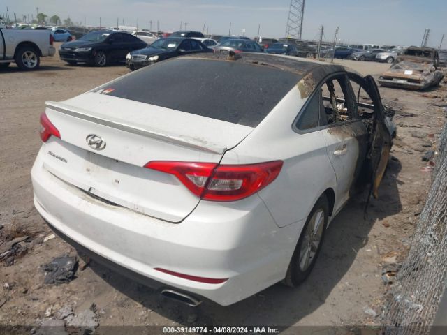 Photo 3 VIN: 5NPE24AF0GH329630 - HYUNDAI SONATA 